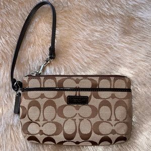 Coach Park Signature Medium Wristlet